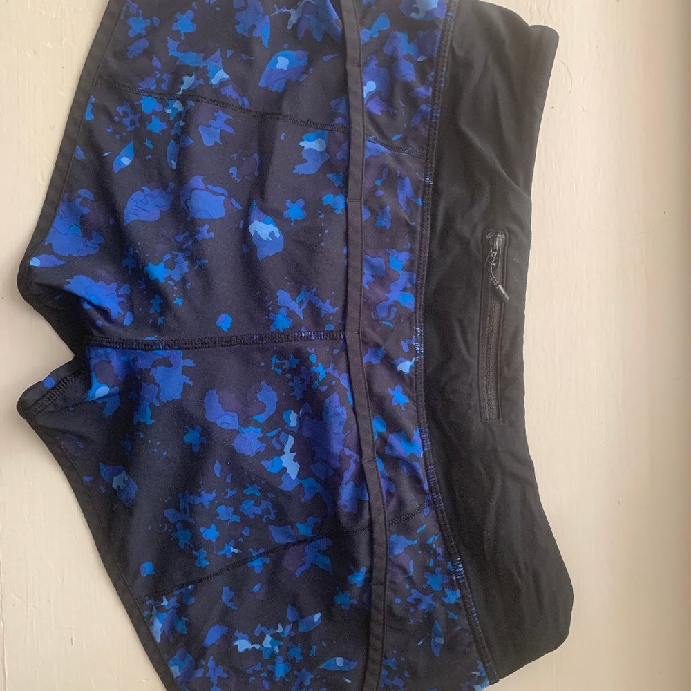 Lululemon Running Shorts - 3" in Blue Pattern